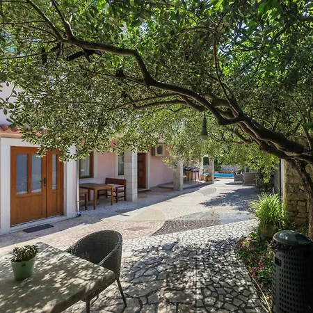 Apartament Romantika - Roj107 By Interhome