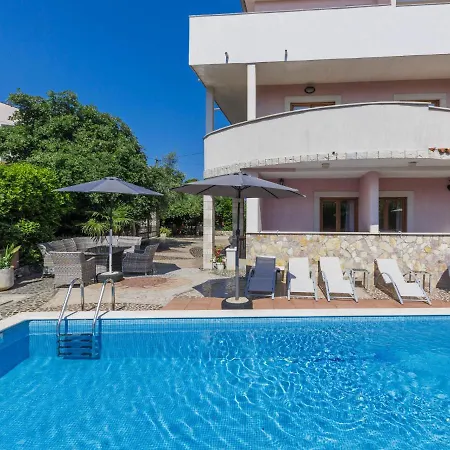 Romantika - Roj107 By Interhome * Rovinj