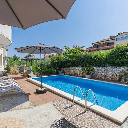 Apartment Romantika - Roj107 By Interhome *